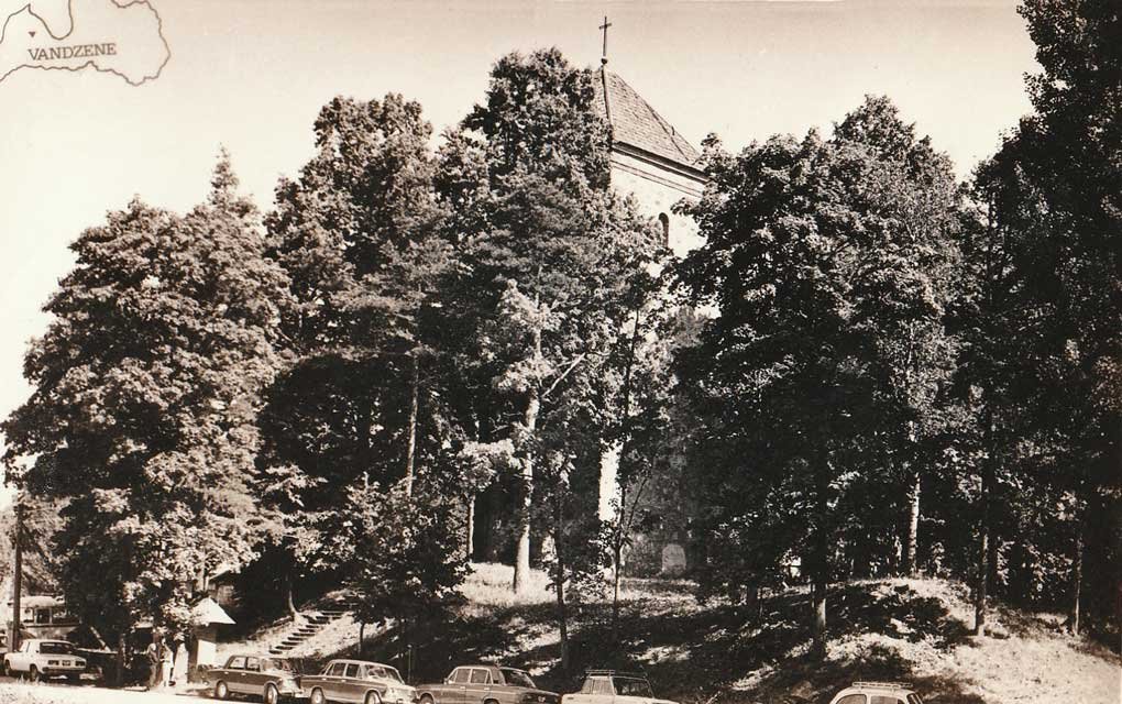 Dārtes baznīca 1983. Foto Birkmanis.
